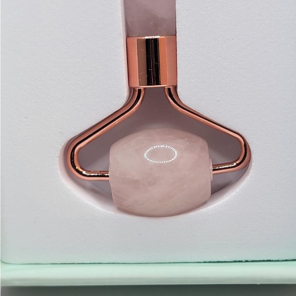 Facial roller - Picture 3 of 3